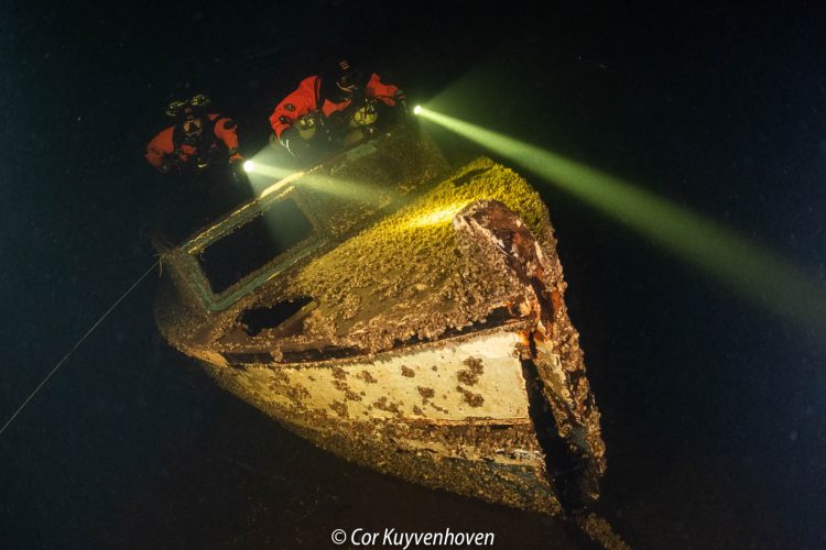 Wrak bodem Vinkeveense plassen-21 meter wrak