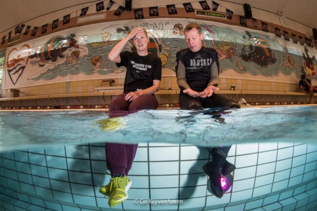 Auto te water-training-angst-onder water