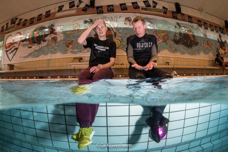 Auto te water-training-angst-onder water