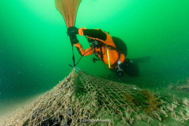 Duiker bergt-verloren visnet-Noordzee
