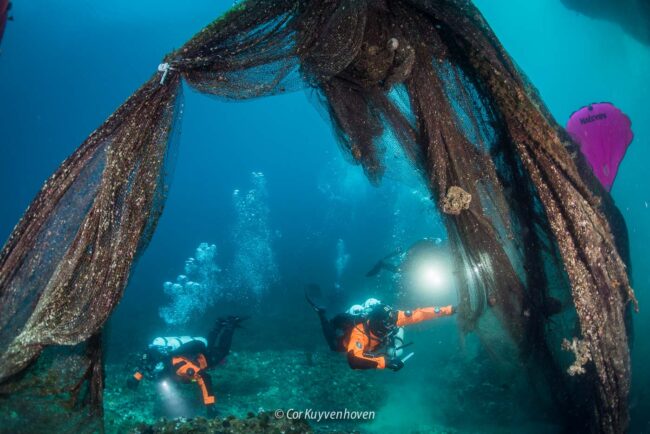 Duikers-bergen-visnetten-Griekenland-Ghost Diving