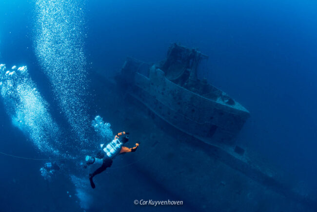 HMS Perseus-onderzeeer-duiker-Ghost diving-Griekenland