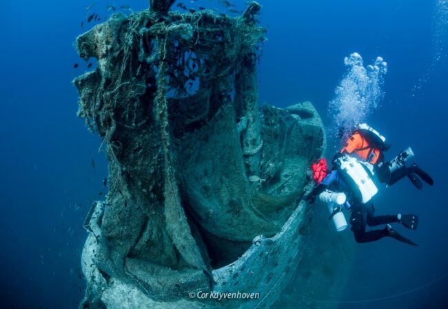 HMS Perseus-voor schoonmaak-duikers-Ghost diving-Griekenland