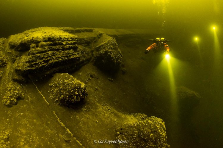 Vinkeveense plassen-Ghost diving-duiker Vinkeveense plassen-Ghost diving-duiker