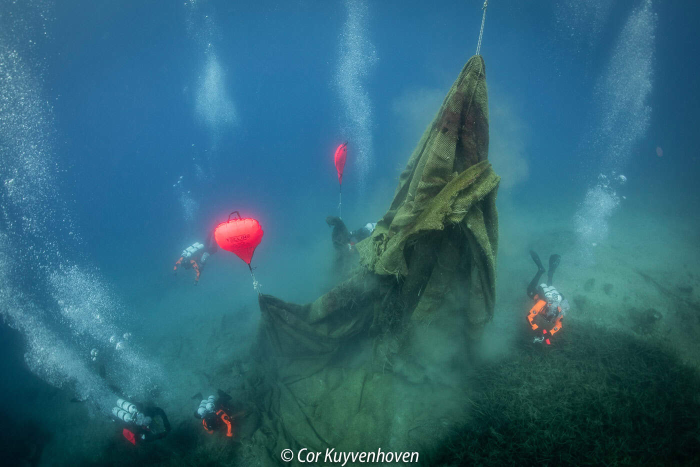 Ghost Diving duikers-schoonmaakactie-Ithaka