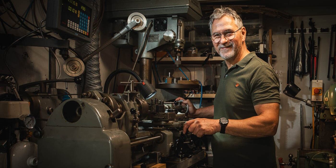 Onderwaterfotograaf Cor kuyvenhoven is ook instrumentmaker en onderhoudt onderwatercamera's